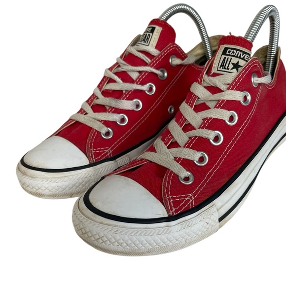 B8 Women’s Converse Chuck Taylor Ox Red Lo Top Canvas Shoes 9 - Picture 2 of 5